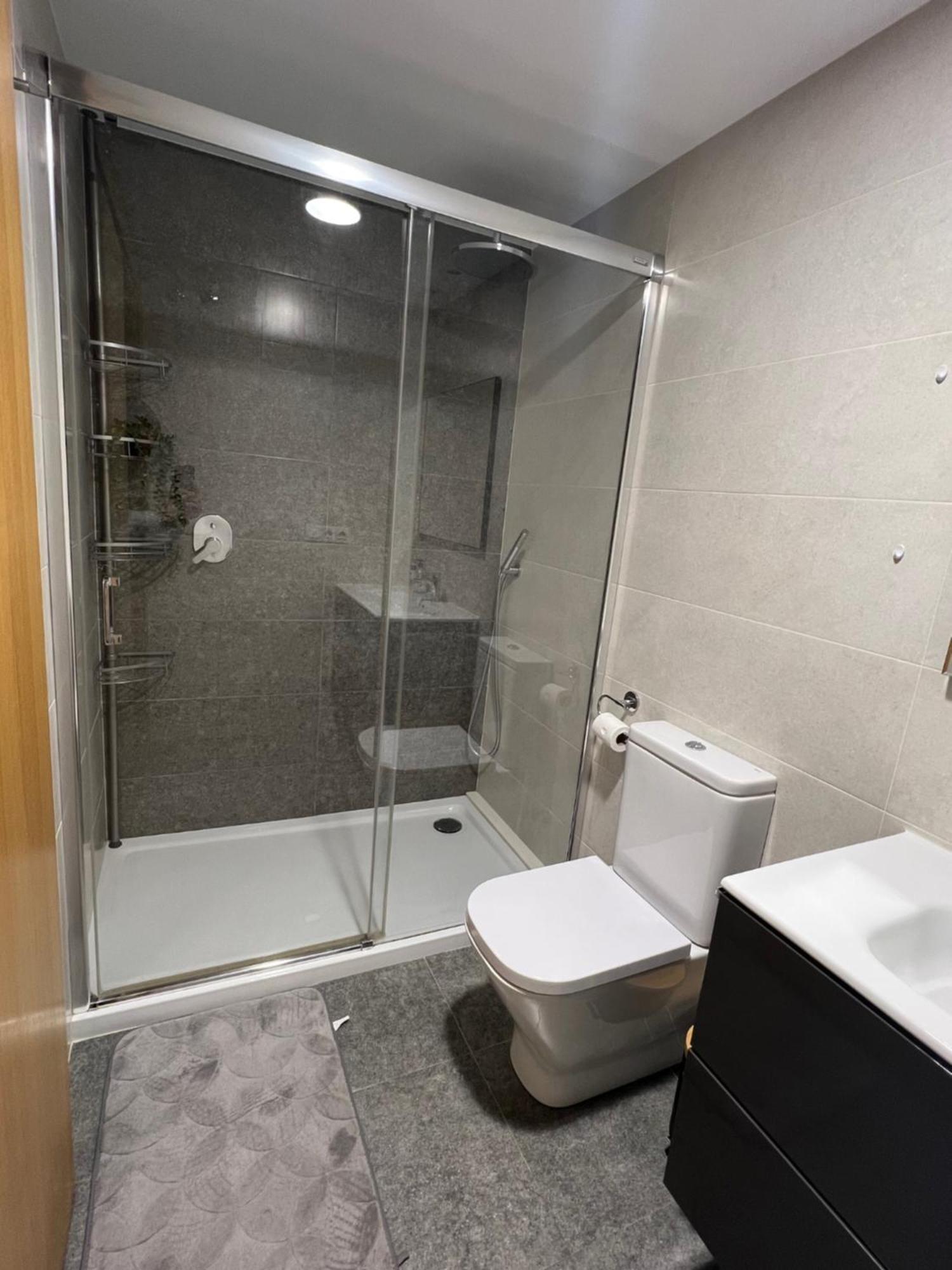 Habitacion Doble Con Bano Privado Lägenhet Valencia Exteriör bild
